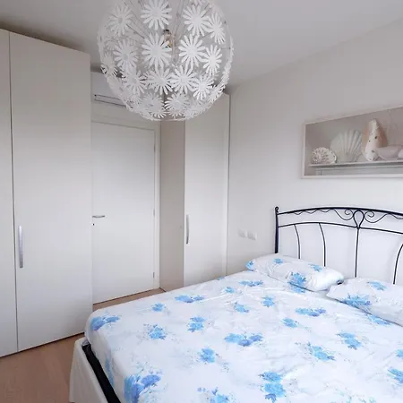 Garda Blue - Corte Fasanella - By Host4u Apartament Toscolano Maderno